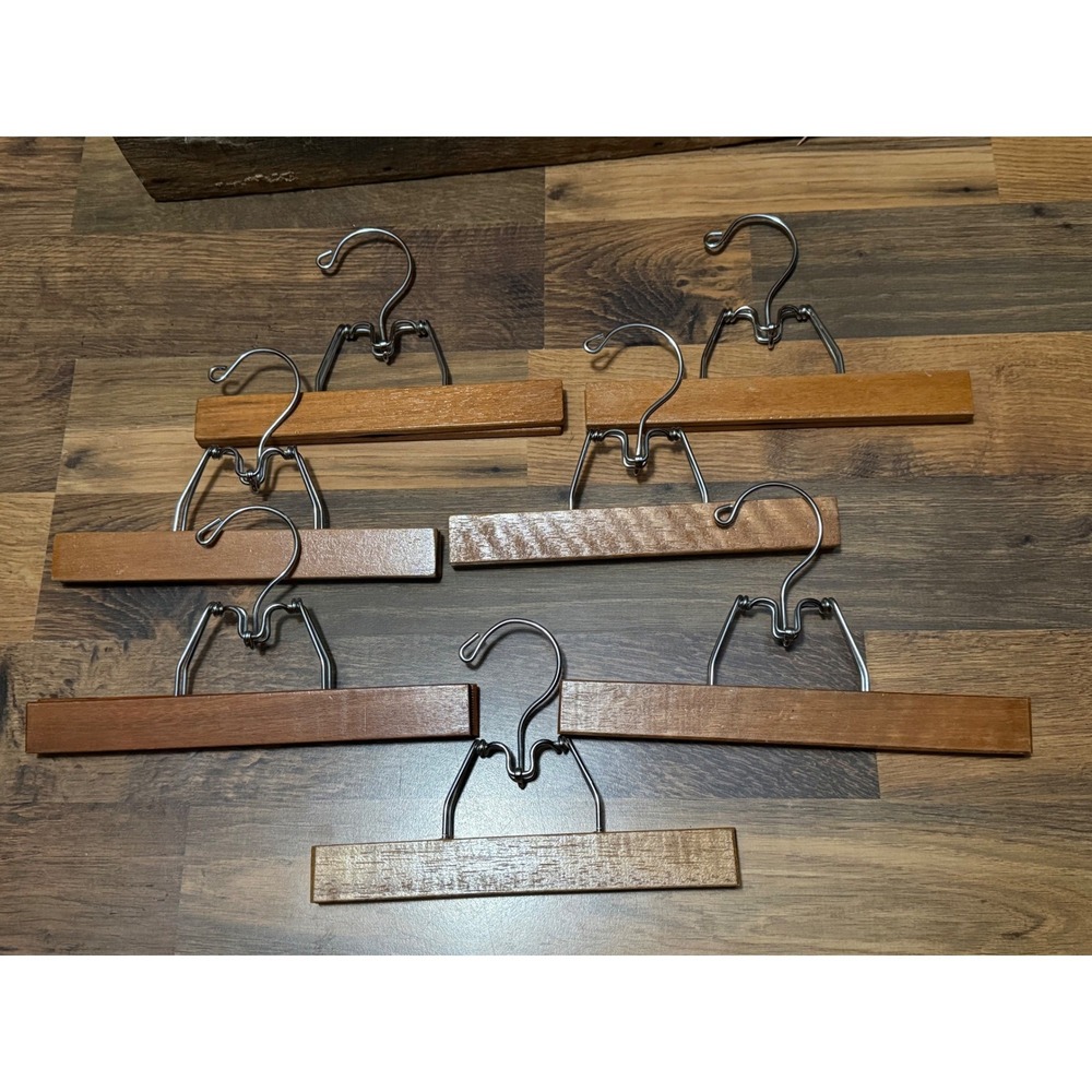 Lot of 33 Vintage Wooden Pant Skirt Hangers Wood Clamp Trouser Hanger Bulk Set - Picture 4 of 4